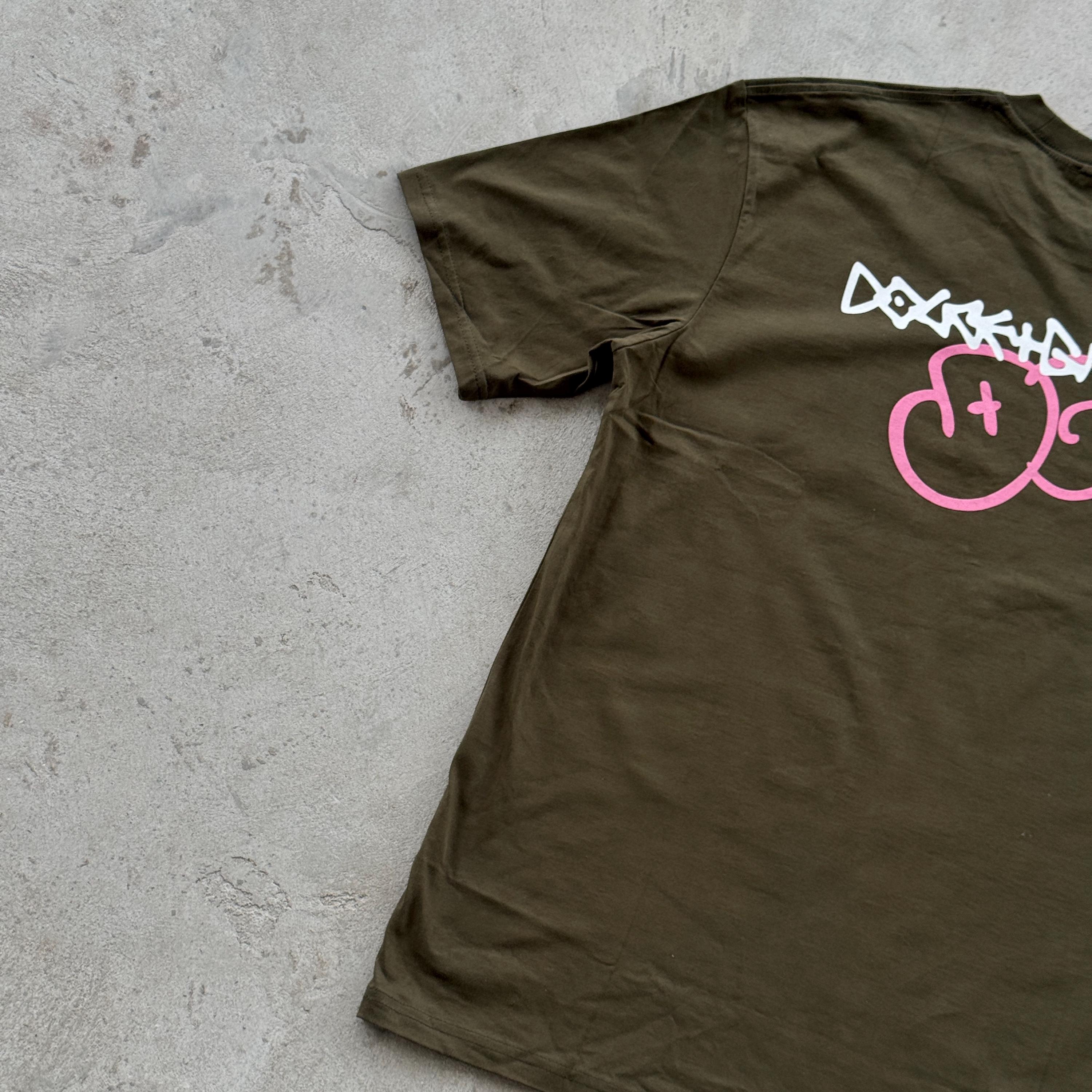 Vintage Dolce & Gabbana Graphic T-shirt Olive Green Pink Logo Tee
