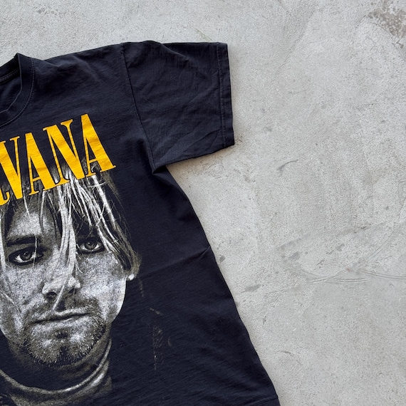 Vintage 90s Nirvana Distressed Graphic Logo Tee Shirt Size M Black
