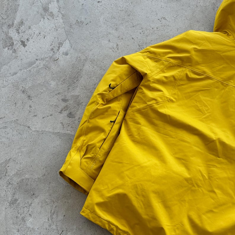 Vintage The North Face Jacket Men's Large Yellow Hooded Shell Raincoat Gorpcore Aesthetic Waterproof Technical Mountain Parka Streetwear TNF image 12