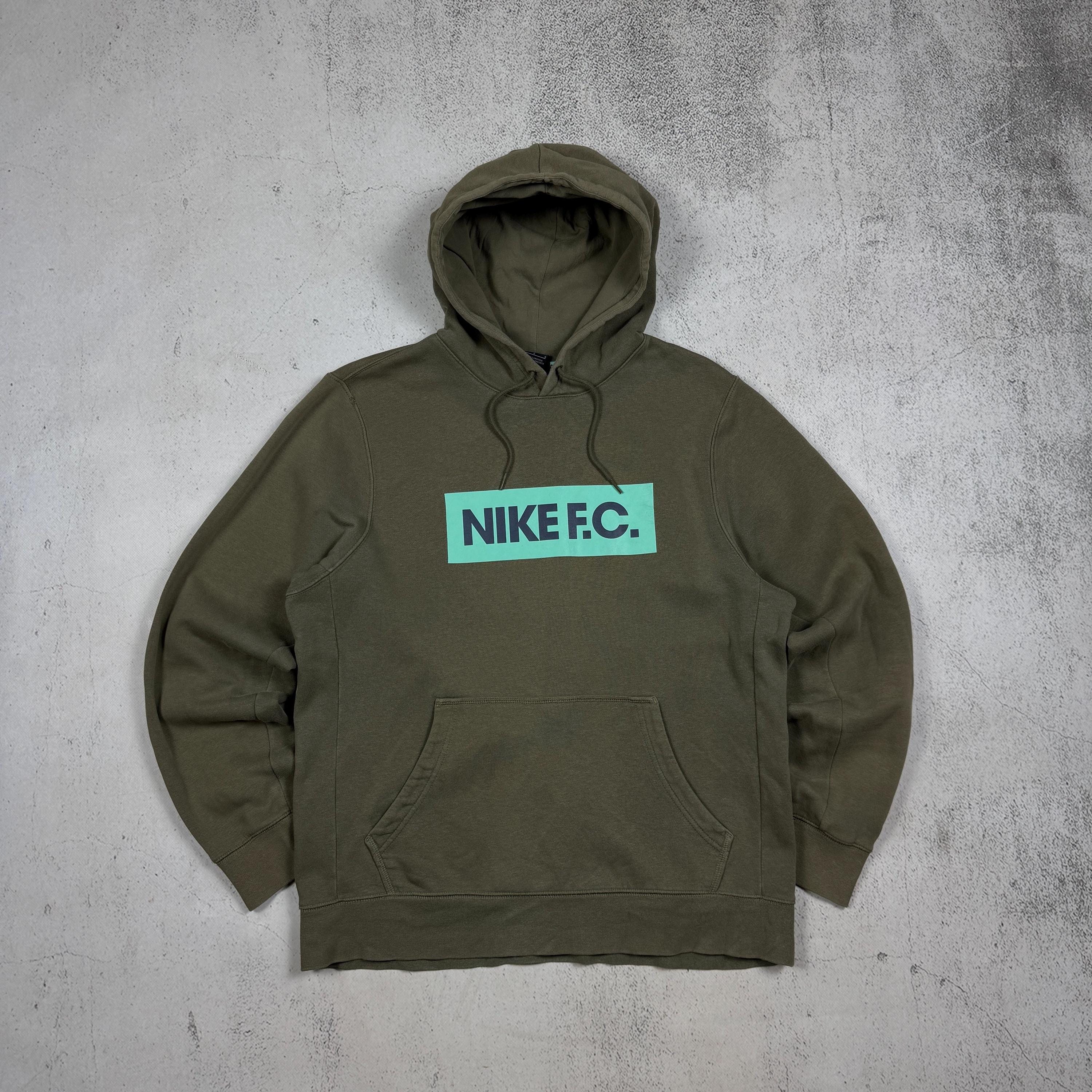 olive green nike sweatsuit