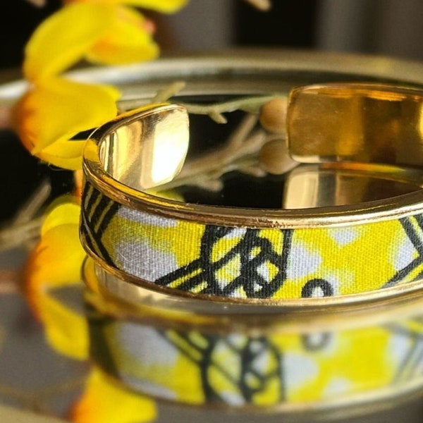 Bracelet manchette tissu wax jaune noir blanc motifs africains graphiques ethniques chic or jonc ajustable hypoallergénique étain or fin 24K