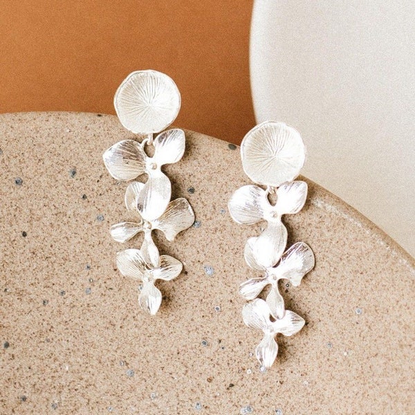 Boucles d'oreilles argent ou or pendantes fleurs élégante romantique chic