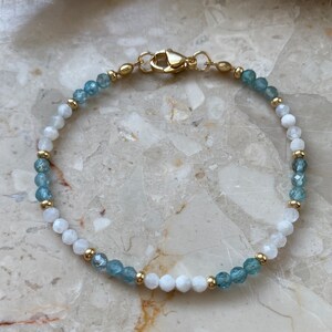 Moonstone bracelet with apatite AA quality Natural stone Healing stone Minimalistic 18 carat gold plated High quality Handmade image 2