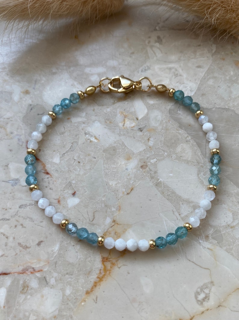 Moonstone bracelet with apatite AA quality Natural stone Healing stone Minimalistic 18 carat gold plated High quality Handmade image 2