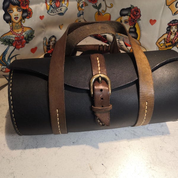 Borsa in pelle nera - Borsa a mano o portautensili cilindrica versatile, accessorio elegante e durevole - Spedizione veloce! Essenziale per l'uso quotidiano