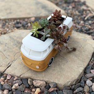 Retro Camper Van Planter | 3D Printed Vintage Style Succulent Pot