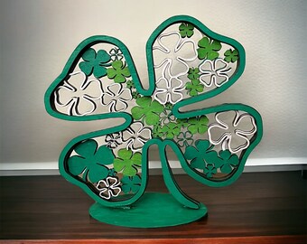 Shamrock Shelf Sitter