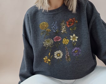 Vintage Cottagecore Shirt, Boho Wildflowers Shirt, Botanical Shirt, Vintage Flower Sweatshirt, Wildflowers Sweatshirt, Pressed Flowers Shirt