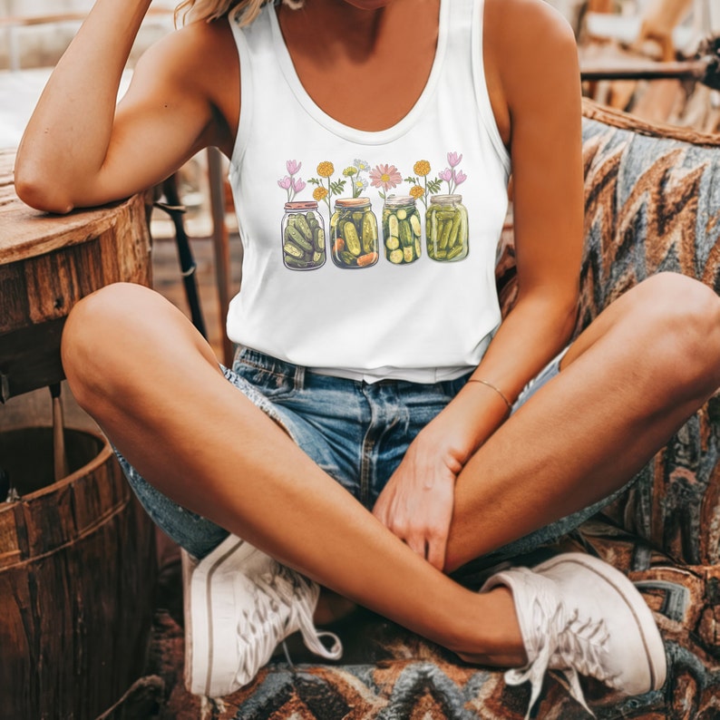 Vintage Canned Pickles Shirt, Food Tank Top, Pickle Lover Shirt, Pickle Jar Shirt, Canning Season Shirt, Gift for Gardener, Homemade Pickles bild 3