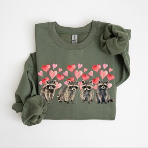 Raccoon Sweatshirt, Funny Raccoon Shirt, Funny Valentines Day Shirt, Valentines Sweatshirt, Hearts Shirt, Valentines Day Gift, Love Shirt immagine 2
