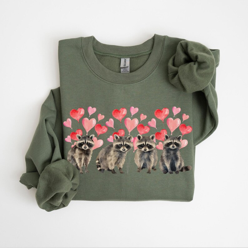 Raccoon Sweatshirt, Funny Raccoon Shirt, Funny Valentines Day Shirt, Valentines Sweatshirt, Hearts Shirt, Valentines Day Gift, Love Shirt immagine 2