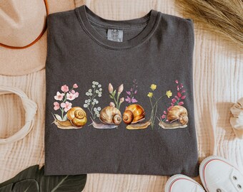 Snails Shirt, Snail Lover, Cottagecore Shirt, Gardening Shirt, Vintage Shirt, Insect Shirt, Nature Lover Shirt, Gift for Gardener, Snails