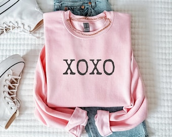 XOXO Sweatshirt, XOXO Valentine's Sweatshirt, Valentine Sweatshirt, Cute Love Sweatshirt, Valentines Day Sweatshirt, Womens Valentines Shirt