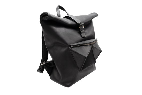 Minimalist Black Leather Roll-top Backpack: Handmade Unisex  display picture 2