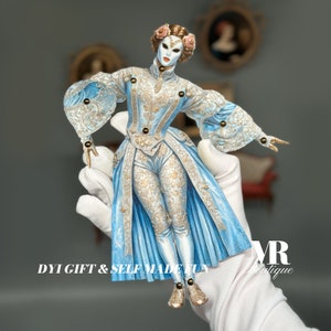 Himmelsdrottningen Saphira: Ledad pappersdocka DIY-pysselkit (digital nedladdning)