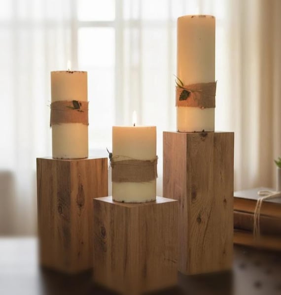 Großes Turm-Stumpenkerzen-Set, rustikales Manteldekor, handgefertigte tropffreie Paraffinkerze, Bauernhaus-Herzstück, optionale Holzständer