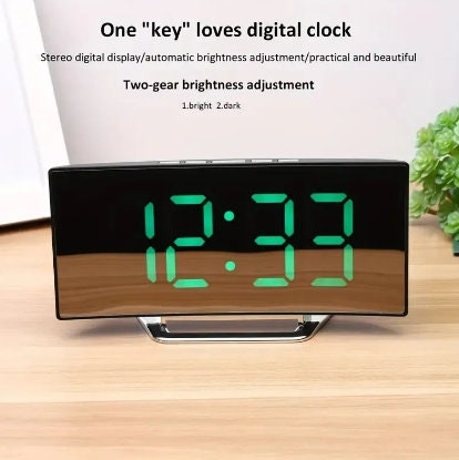 Mini Alarme de poche numérique Flip avec la température de l'horloge pour  voyager - Chine Mini-horloge et horloge numérique prix