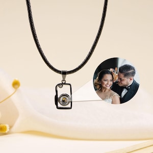 Personalized Camera Projection Necklace,Custom Memorial Picture Necklace,Photo Jewelry,  Camera Pendant Necklace,Gifts for Her,N19