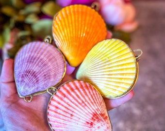 Gold-Edged Shell Compacts, mermaid beach ocean themed wedding, ring holder, ring pillow