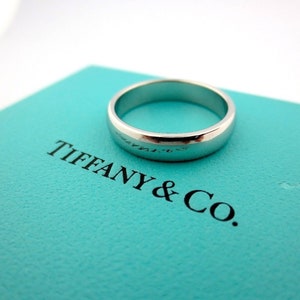 Tiffany & Co Platinum Classic Lucida Wedding Band Ring 4.5mm Size 5.5 US
