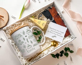 Book Lover Gift Box, Personalized Mug, Wooden Bookmarks