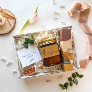 Myślę o Tobie Prezent, Hygge Gift Box dla Kobiet, Idealne Prezenty Firmowe, Pudełko Wigilijne z Gorącą Czekoladą i Spersonalizowaną Kartką