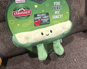Claussen Valentines Day Dill Plush Pickle And Gummy Set NIB