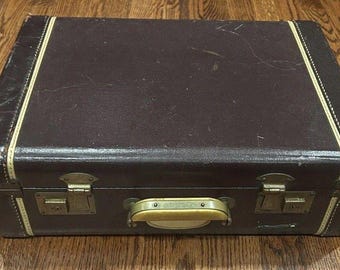 White Star vintage suitcase in Brown w wooden handle Push Flip locks Very Rare