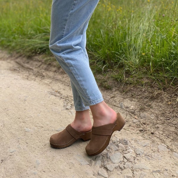 Mules en cuir nubuck, sabots pour femmes, chaussures de mise à la terre, chaussures en bois, sandales pieds nus Boho, cadeau de la fête des mères