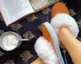 Handmade Slippers for Women: Moccasin Footwear Wool Slippers - Sheepskin Slippers for Winter House Shoes