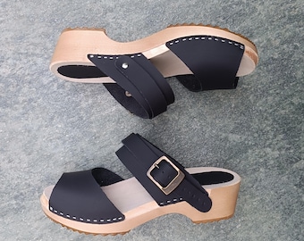 Handgefertigte Ledersandalen Barfuß Holz Clogs: Riemchen Sandalen mit Slingback-Platform & Offene Zehen Pantoletten