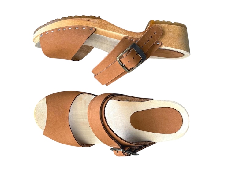 Platform Clogs with Open Toe: Barefoot Clogs Slide Sandals with Strappy Design, Low Heel Comfortable Sandals Brown