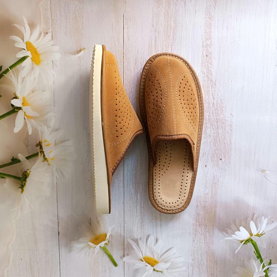 Pantuflas de piel hechas a mano para hombre y mujer: calzado