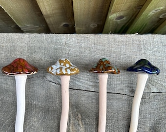 Adornos de jardín de hongos de porcelana pintada, decoración para macetas, juego de 4