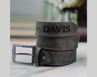 Ceinture en cuir grise personnalisée exquise - pleine fleur fabriquée à la main, gravure de nom personnalisée, cadeau d'anniversaire et de Saint-Valentin parfait pour homme