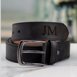 Personalized Men Black Leather Belt, Handcrafted Full Grain Belt, Unique Gift for Boyfriend, Anniversary & Valentine's Day, Custom Name Belt 画像 1