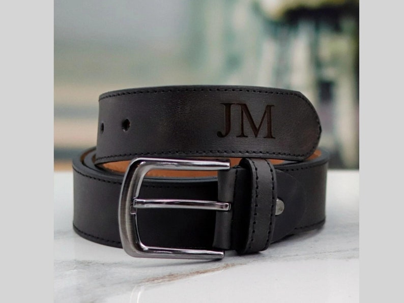 Personalized Men Black Leather Belt, Handcrafted Full Grain Belt, Unique Gift for Boyfriend, Anniversary & Valentine's Day, Custom Name Belt 画像 1
