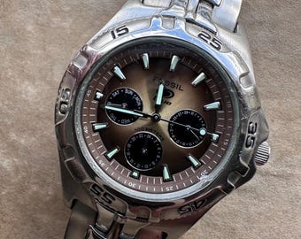 Fossil 'Blue' Chrono-Style Watch 2002 BQ9166 - Radiant Dial, Diver Style w/ Rotating Bezel, Good Worn Condition, 40mm, New Battery