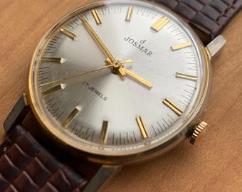 Josmar Swiss Made Late 60s Winder with New Vintage-style Teju Lizard Grain Strap. 34mm 17J Gold Tone w/Radiant Dial. Date. Classic.