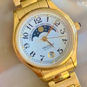 Waltham Moon Phase Watch - Excellent Real Moonphase w/White Dial: New battery, original gold tone bracelet, true monthly moon cycle watch.