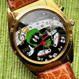 Marvin Vintage Watch - Etsy display picture 3