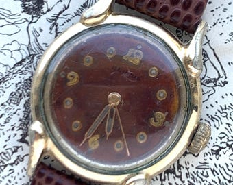 Tropical Dial Vintage 1940s Benrus Ladies Watch - 17 Jewels Swiss Movement 10k RGP Bezel, Fancy Lugs. Mechanical Winder, Runs Well. 26mm.