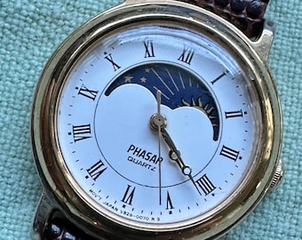 Sears Roebuck "Phasar" House Brand Women's Moon Phase Quartz Watch - Classic 90s Sun Moon Watch-New battery, New strap. Day Night Sun Moon!