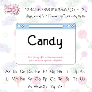 Puede incluir: Un diseño de fuente digital con la palabra "Candy" en letras negras en negrita. El diseño incluye un alfabeto completo, números y símbolos, con un tema de dulces. El fondo es blanco con ilustraciones de caramelos y lazos.