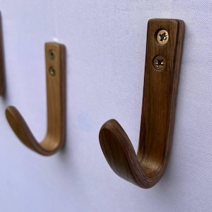Wooden Wall Hook – Bent Walnut Coat Hook – Minimalist Clothes Hanger – Handmade Solid Wood – GBAGwood
