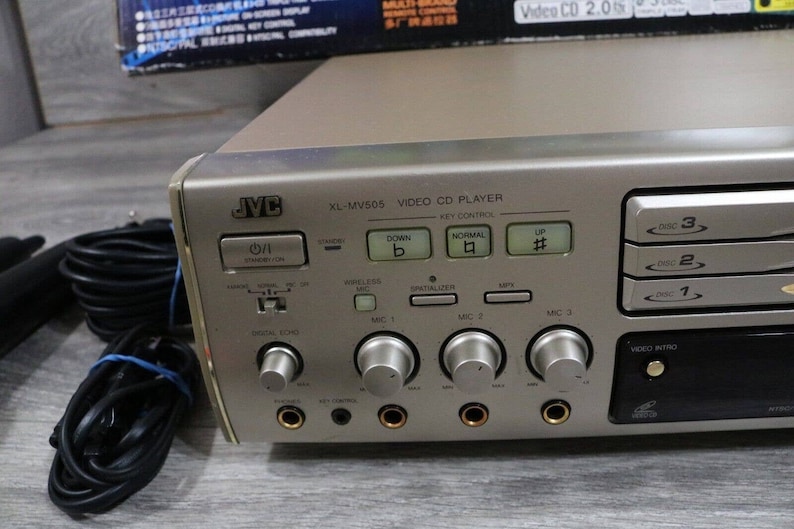 JVC xl-MV505GD 3 disc karaoke Vcd cd player changer player cd Near perfect image 3