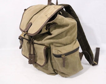 FOSSIL BACKPACK Padded Laptop Messenger Bag. Preowned