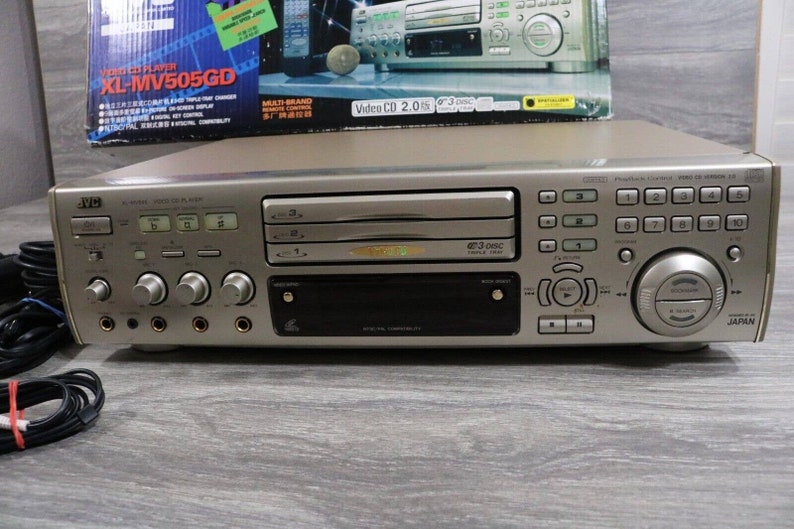 JVC xl-MV505GD 3 disc karaoke Vcd cd player changer player cd Near perfect image 2