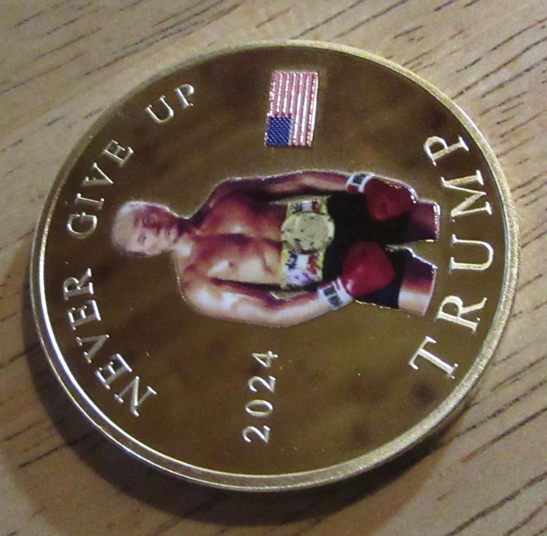 2024年 ロッキー・トランプ 金メッキ記念コイン - Etsy 日本