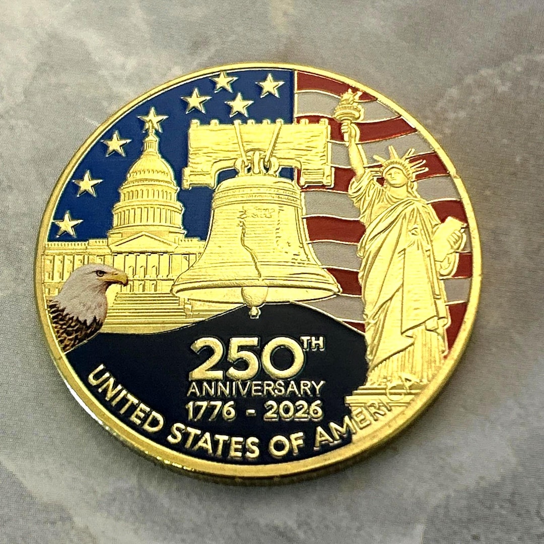 アメリカ合衆国　自由の女神　記念メダル　金色メダル　レプリカ アメリカ建国250周年記念コイン - 自由の女神像と白頭鷲のデザイン